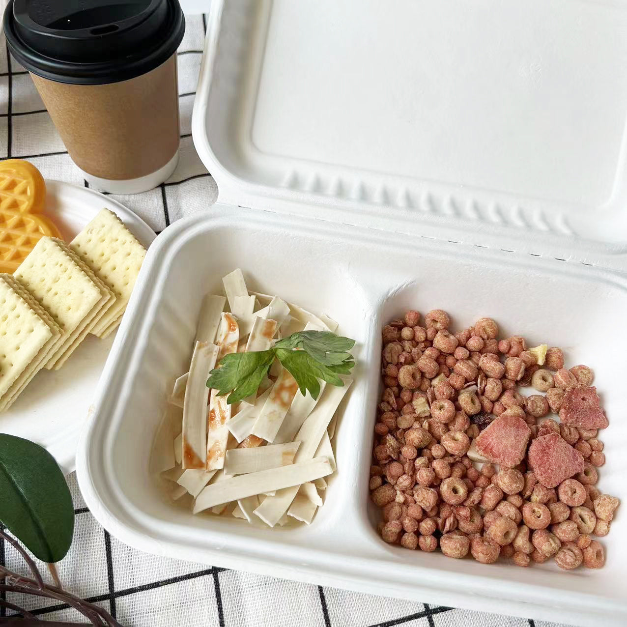 2 Compartments Clamshell Bagasse Food Takeaway Containers - 9″ x 6″